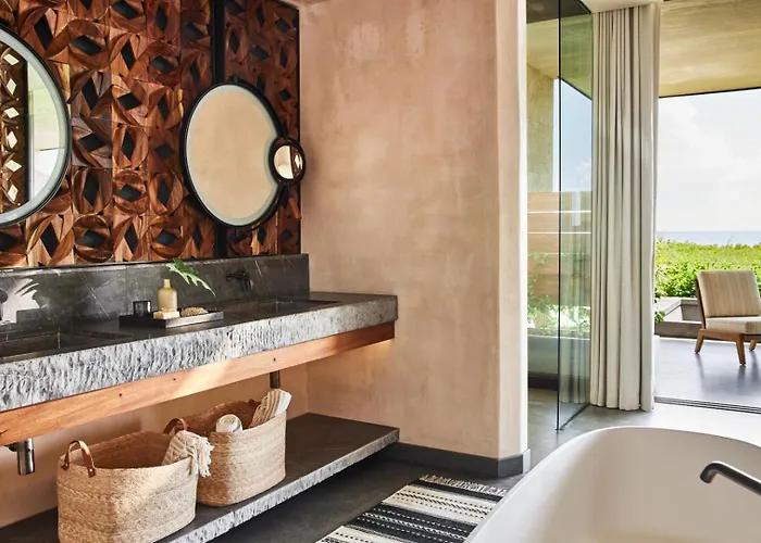 Hotel Etereo, Collection 5*