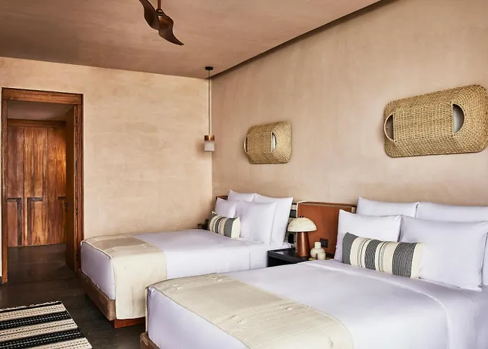 Hotel Etereo, Collection 5*